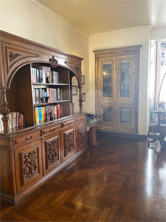 Apartamento à venda com 310m², 3 quartos e 1 vaga