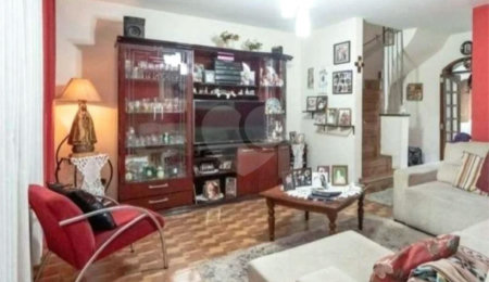 Sobrado à venda com 3 dormitórios na Vila Carrão