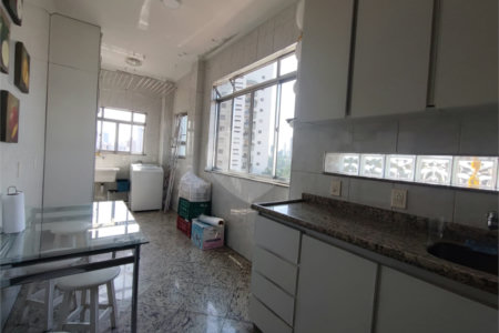 Apartamento para venda e locação na Aclimação de 108m² com 2 dormitórios e 2 banheiros, varanda