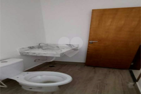Casa nova térrea no Jd dos Sabias. São 100m² AT e 63m² AC