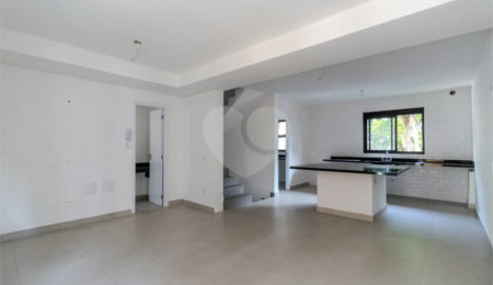 Casa à venda com 3 quartos, sendo 1 suíte,  no condomínio Cube Campo Belo, São Paulo - SP
