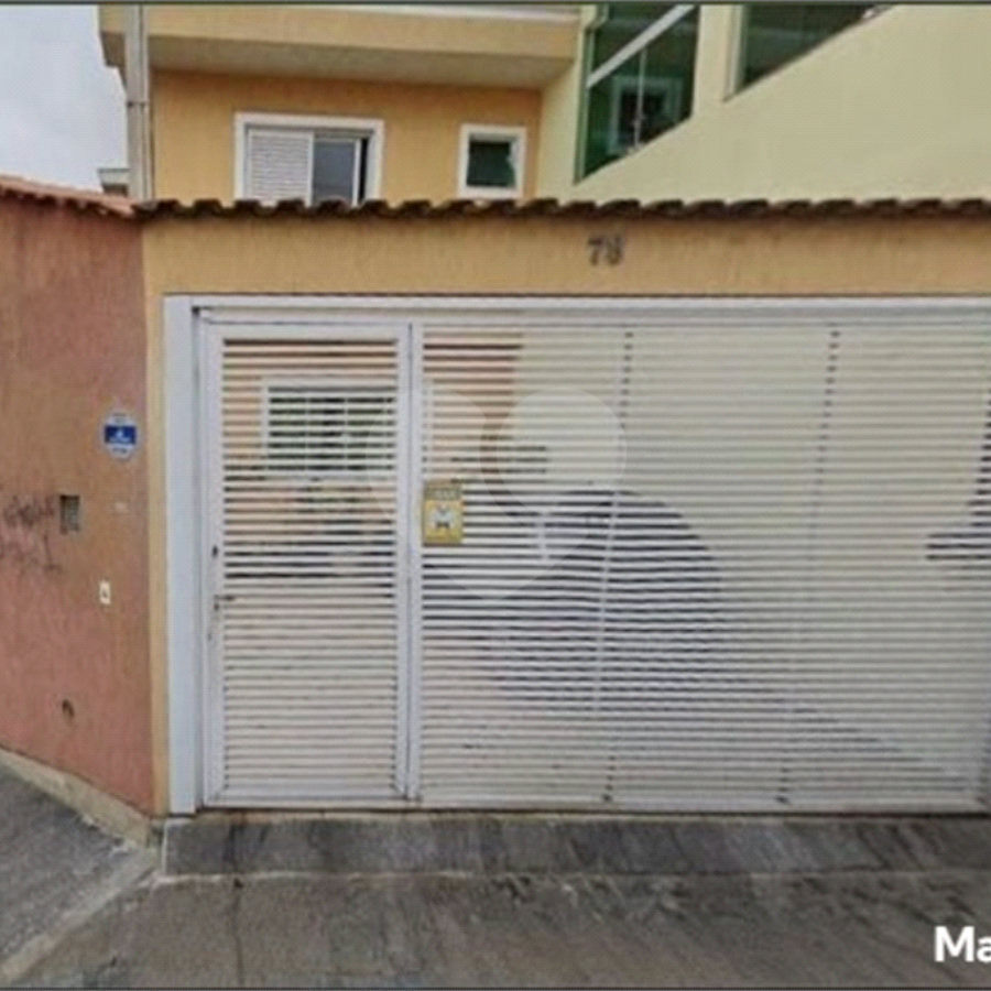 Sobrado com 101m², 2 dormitórios, sendo 2 suítes, 2 vagas, à venda na Vila Ema.