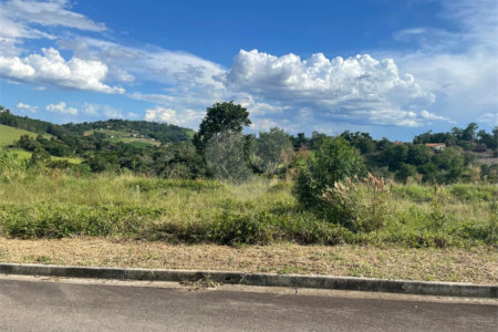 Terreno à venda em Arataba II, Louveira, SP