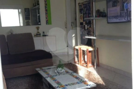 Apartamento à venda na Santa Cecília.
