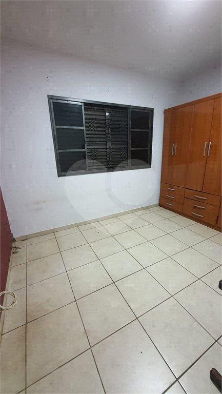 Casa sobrado para venda no Jardim das Torres