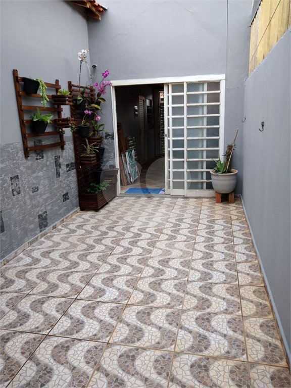 Casa térrea para venda ou locação no Jardim São Carlos V