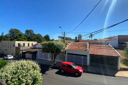 Sobrado para venda, com 3 dormitórios, sendo 1 suíte.