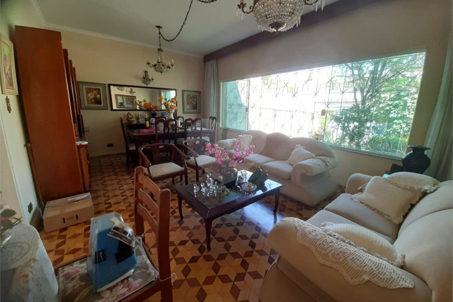 Casa terrea para venda no bairro Palmas do Tremembe.