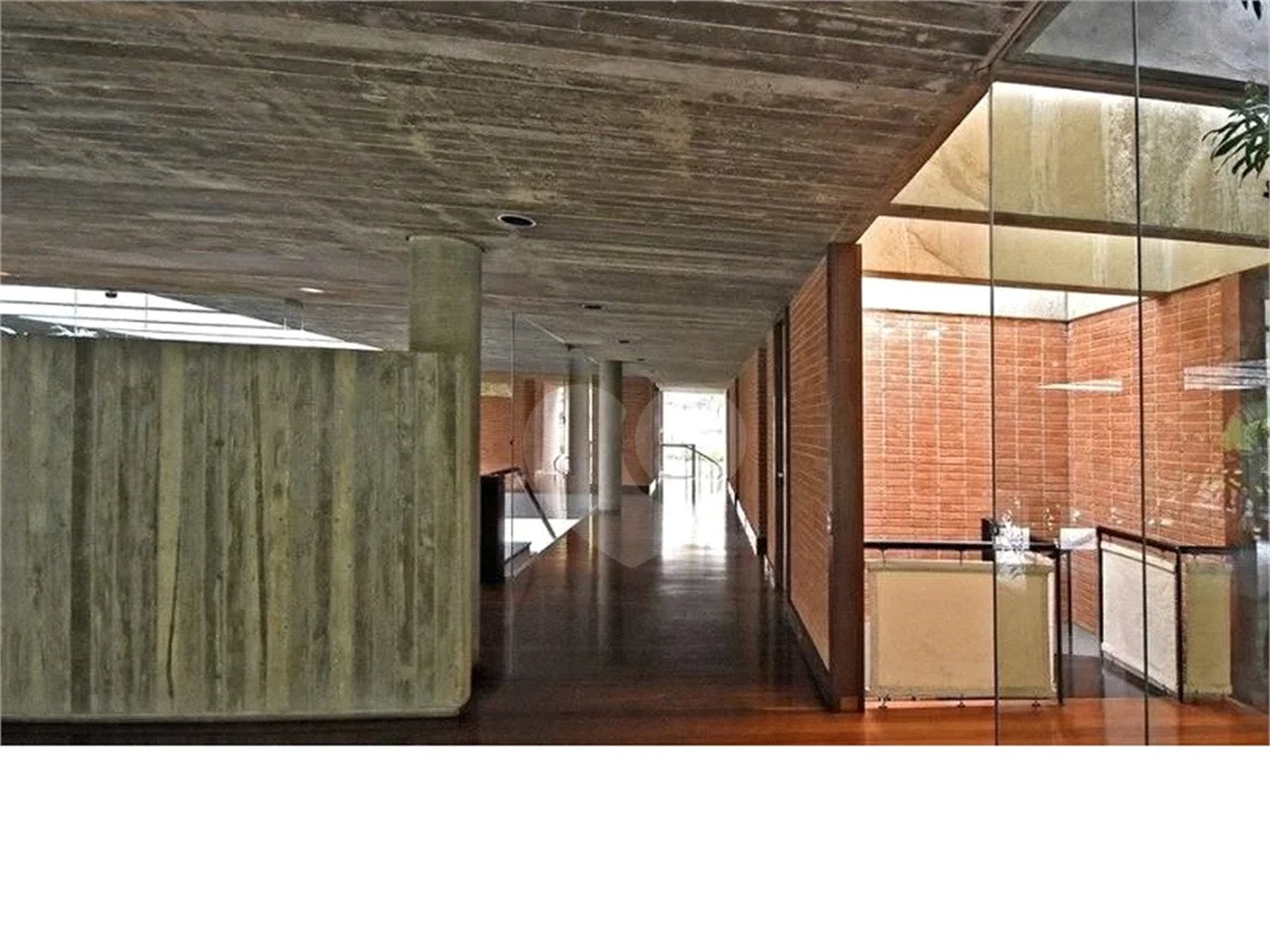 Casa com 976 m² e terreno de 3.100 m², à venda por R$ 16.000.000,00