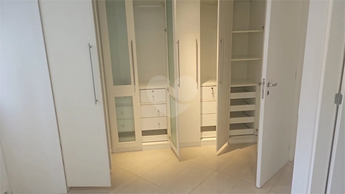 Apartamento para alugar com 3 quartos, sendo 1 suíte,  em Vila Olímpia, São Paulo, SP