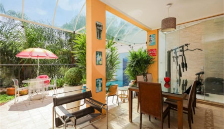 Casa à venda ou para alugar com 4 quartos, sendo 2 suítes,  em Jardim Morumbi, São Paulo, SP