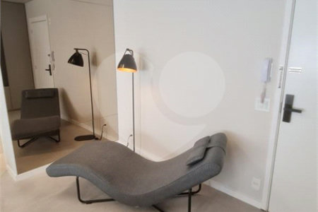 Apartamento com 2 dormitórios e uma suíte, mobilíado no Ibirapuera.