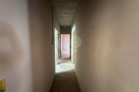 Casa á venda com 03 dormitórios, no residencial Itamarati em São Carlos.