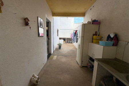CASA A VENDA N EMBARÉ