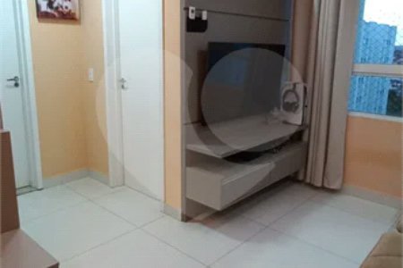 APARTAMENTO A VENDA 2 DORM SENDO 1 SUITE - VAGA DE GARAGEM COBERTA