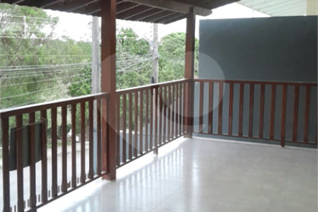 Sobrado à venda com 3 quartos, sendo 1 suíte, em Bosque, Vinhedo, SP