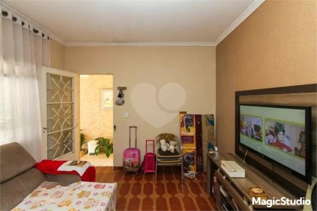 Casa com 154m², 2 dormitórios, 1 vaga, à venda na Vila Ema.