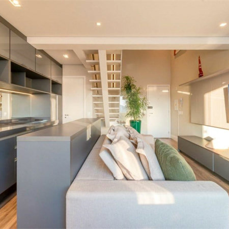 LOFT DUPLEX DE CINEMA. VENHA FAZER UMA VISITA.