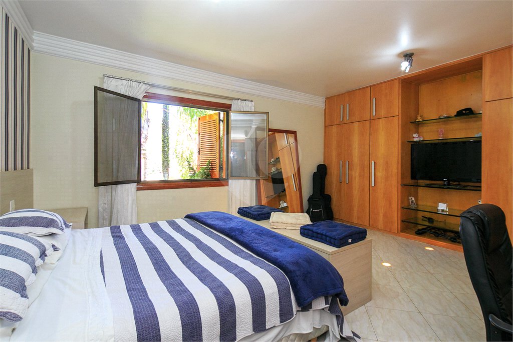 Casa Térrea à venda com 4 suítes em Jardim Marajoara, São Paulo, SP