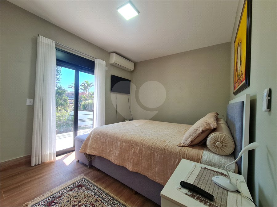 Casa com 4 dormitórios à venda, 214 m² por R$ 1.890.000 - Parque Arco Iris - Atibaia/SP
