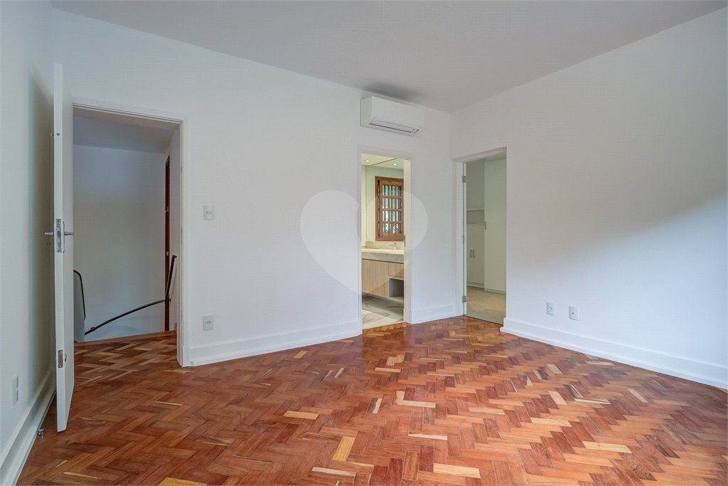 Casa à venda com 4 suítes em Alto da Boa Vista, São Paulo, SP
