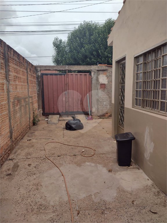 Casa térrea em Araraquara/SP.