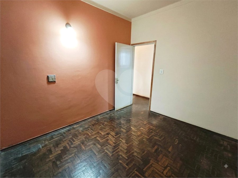 Casa Térrea Charmosa e Espaçosa na Vila Prado: Conforto, Praticidade e Próxima ao Centro!