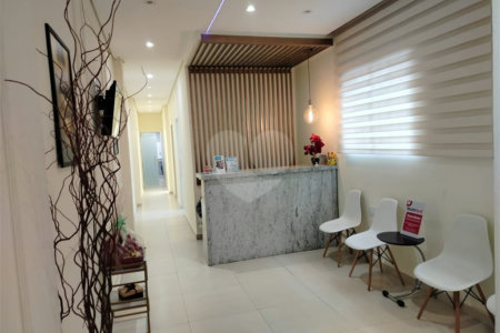 Prédio comercial à venda na Vila Mariana, 150 m², com renda