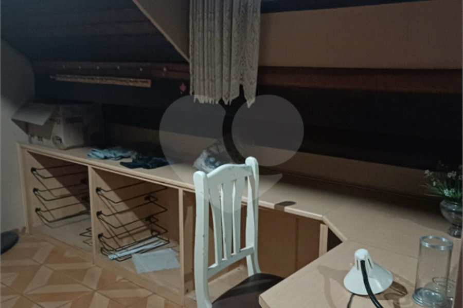 Sobrado com 4 Quartos e 4 banheiros à Venda -337 m² por R$ 850.,000 -- Jardim Vivan,-Jaraguá, São Paulo - SP