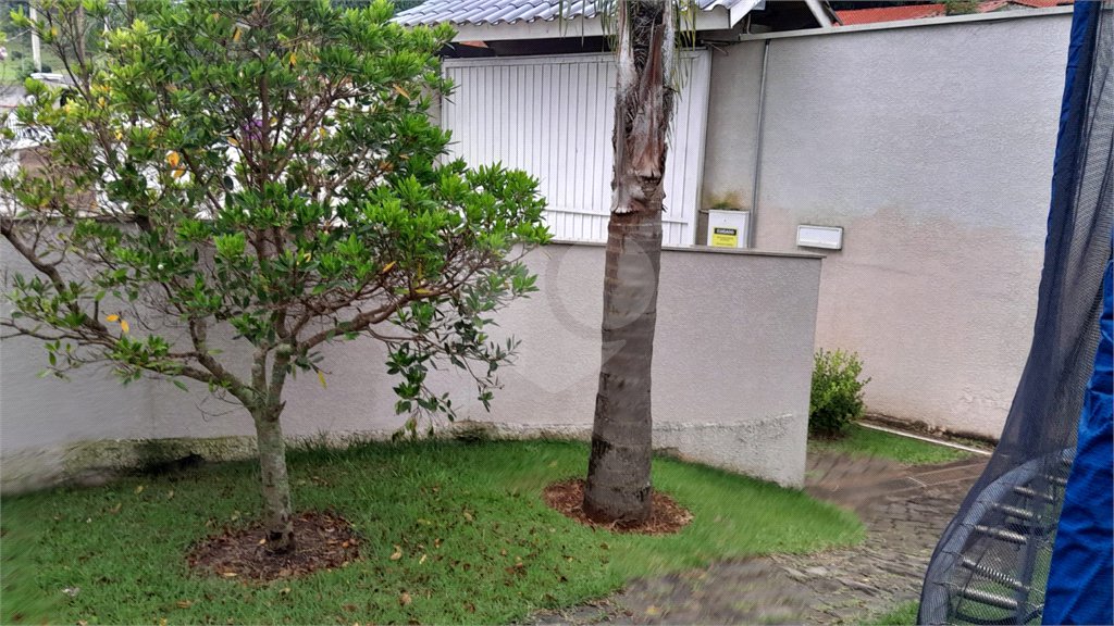 Chácara em Área Rural de Piracaia, com casa principal + 4 kitnets alugadas, excelente localização