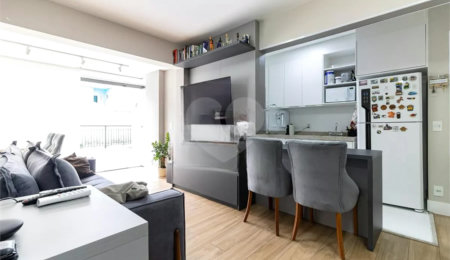 Apartamento Garden à venda ? 500 m do Metrô Conceição | Reformado e com quintal privativo