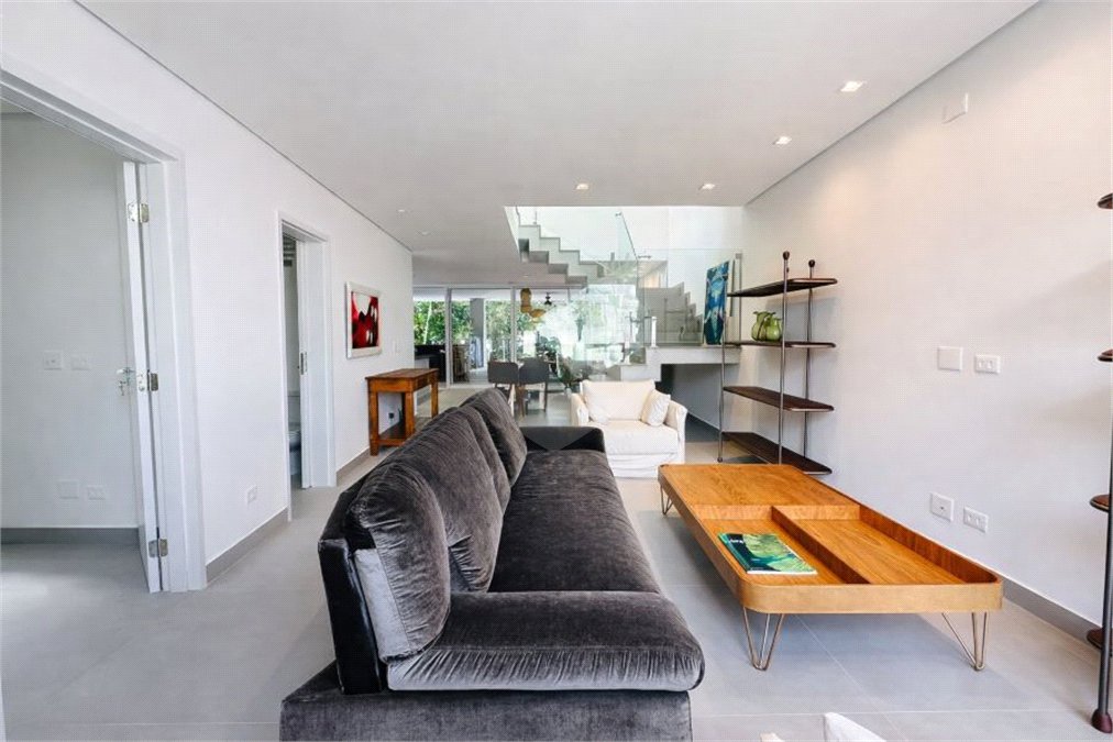 Casa em Condomínio á venda – Riviera de São Lourenço