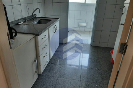 Apartamento à venda ou para alugar com 3 quartos, sendo 1 suíte, em Vila Suzana, São Paulo - SP
