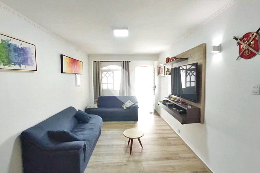 Casa Santa Teresinha | 4 Suítes | 280m² | 3 Vagas | Excelente Localização