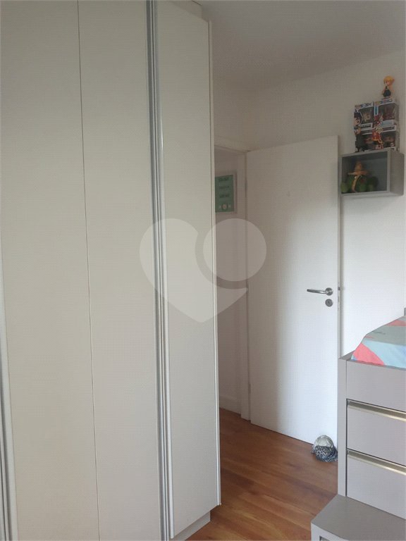 Apartamento 3 dormitórios, região do Campo Belo. Condomínio com laser completo.