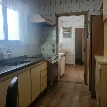 Apartamento a venda com porteira fechada no Belem com 95m com 03 dormitórios espaçoso sendo um suíte, 2 vagas. Aceita Permuta.
