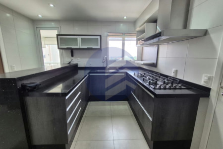 Apartamento à venda ou para alugar, 110m² com 2 quartos, sendo 1 suíte, escritório e  vagas Condomínio Paulistano, São Paulo - SP