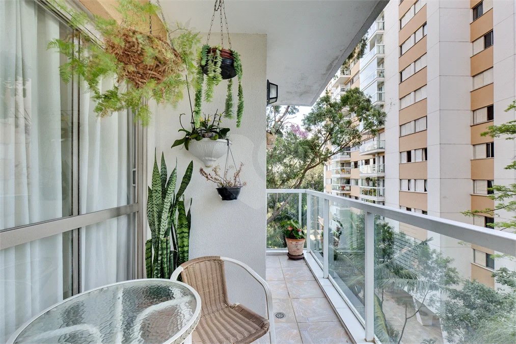 Apartamento à venda com 4 quartos, sendo 1 suíte, em Jardim Marajoara, São Paulo, SP