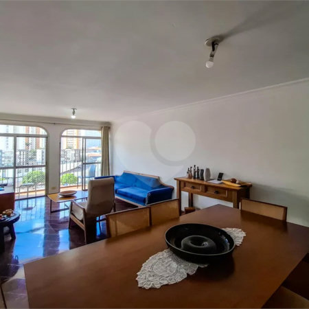 Apartamento de 117m2 com 3 dormitórios e 1 vaga na Vila Mariana