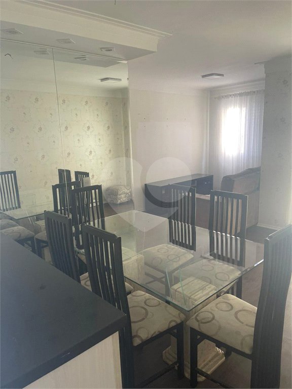 Apartamento com 03 dormitórios no Cambuci.