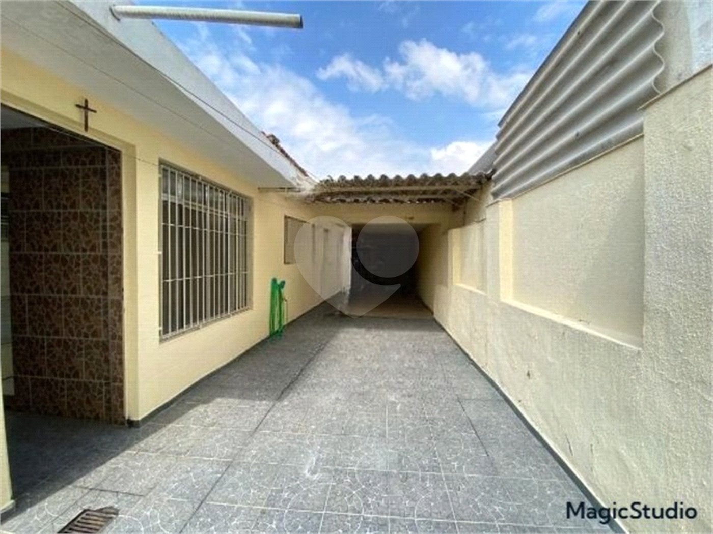 Casa com 224m², 3 dormitórios, 4 vagas, à venda na Vila Ema.