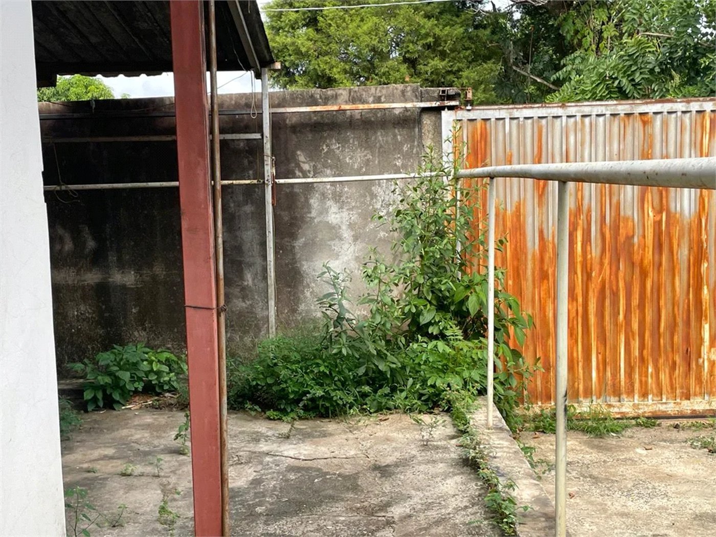 Terreno Comercial para Venda e Locação no Bairro Estância Lago Azul em Piracicaba/SP.