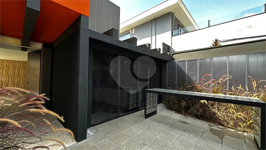 Casa Comercial disponível para venda e locação no Bairro Cidade Jardim em Piracicaba - SP.