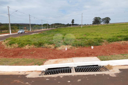 Terreno para venda, dispondo de 251,00 m² .