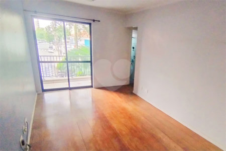 Apartamento na Saúde - 2 quartos com 1 suíte, varanda e 2 vagas