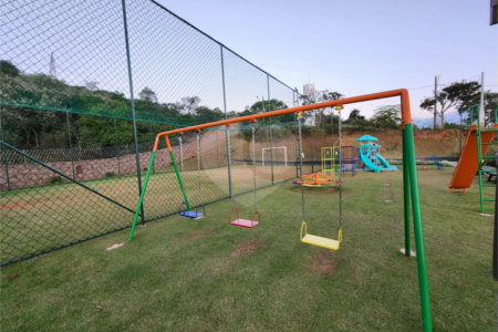 Terreno com 1.500 m2 no Condomínio Residencial Jardim Primavera Louveira SP