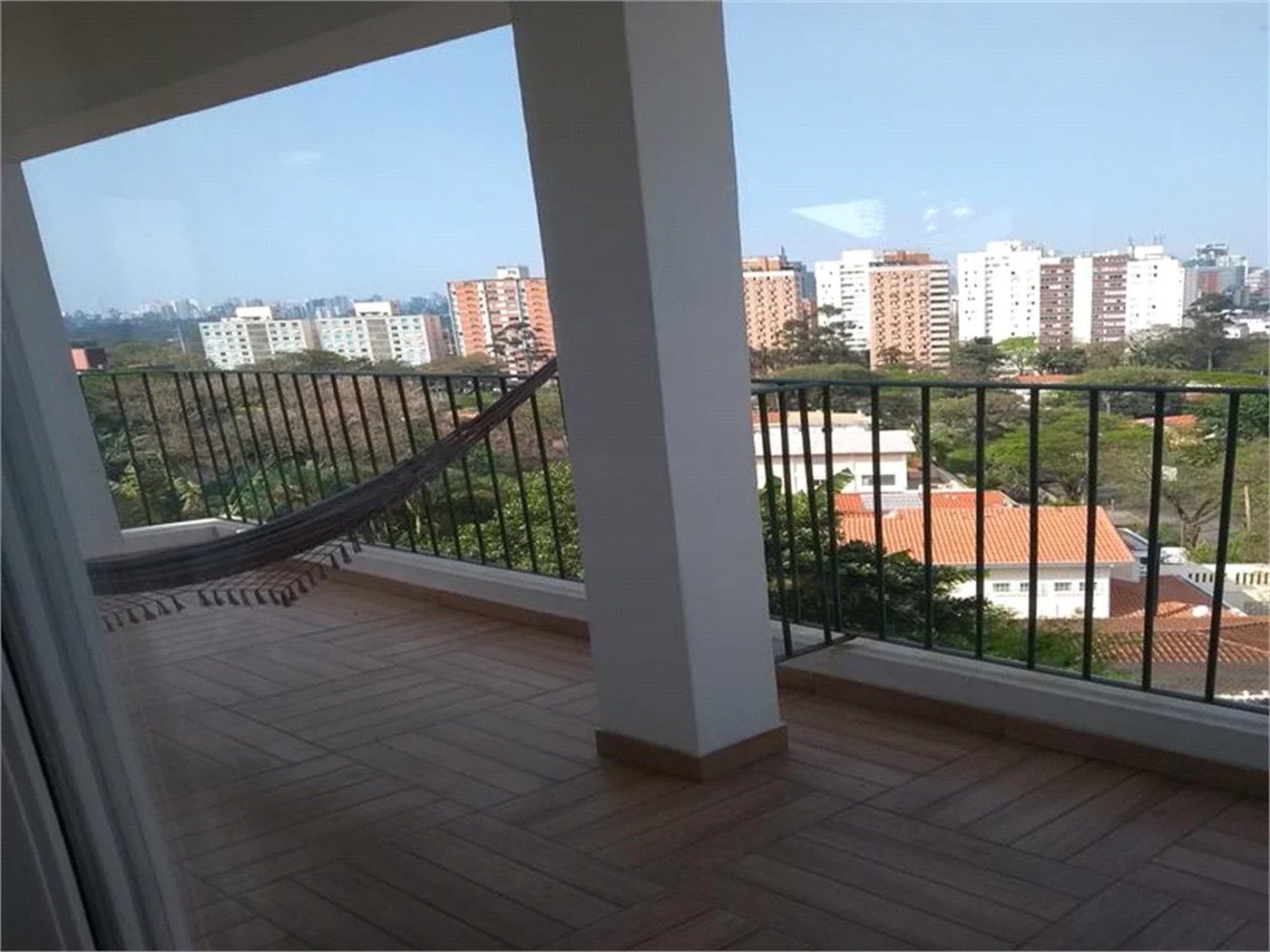 CASA ESTILO COLONIAL PODENDO SER UTILIZADO COMO AIRBNB