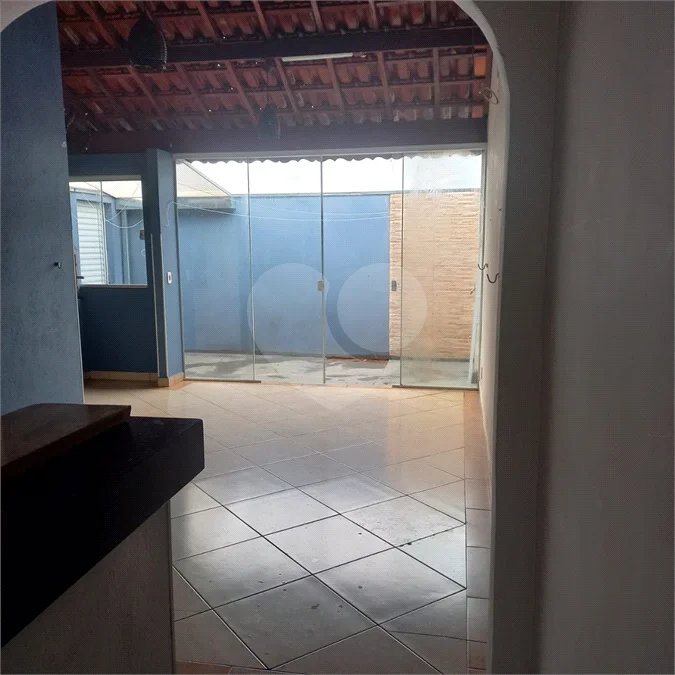 Casa À venda no Moradas II 3 dormitórios