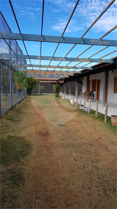Chácara em condomínio Quinta dos Buritis 3 quartos, 1000 m²
