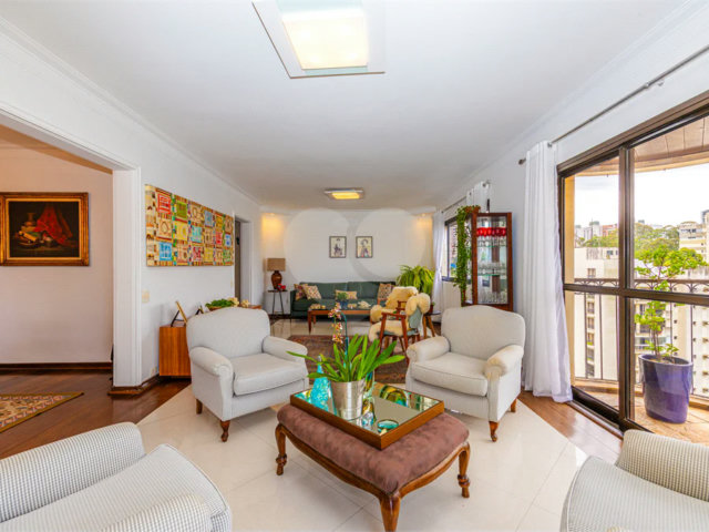 Apartamento à venda com 4 quartos, sendo 3 suítes,  em Morumbi, São Paulo, SP